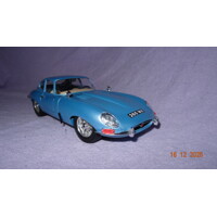 Plechové hračky, plechová auta, mota, oldtimer, motorky, kovové modely, sběratel